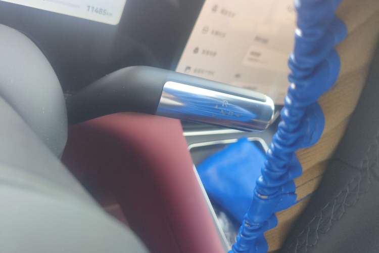 Used Hima AITO M8 2025 Extended-Range Ultra Version 53.4 kWh 5-Seater Edition Gear Lever