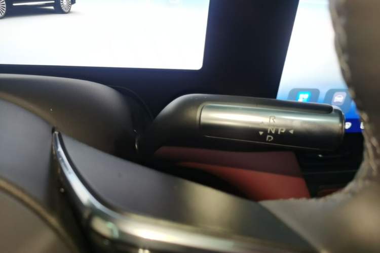 Used Hima AITO M8 2025 Extended-Range Max+ Version 53.4 kWh 6-Seater Edition Gear Lever
