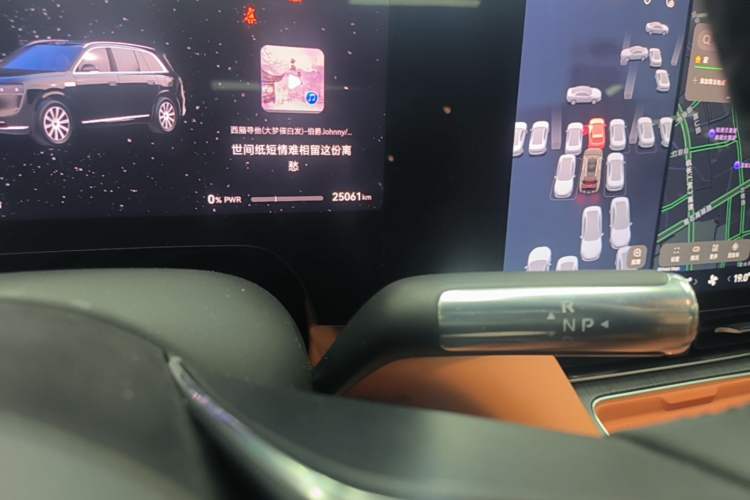 Used Hima AITO M8 2025 Extended-Range Max+ Version 53.4 kWh 6-Seater Edition Gear Lever