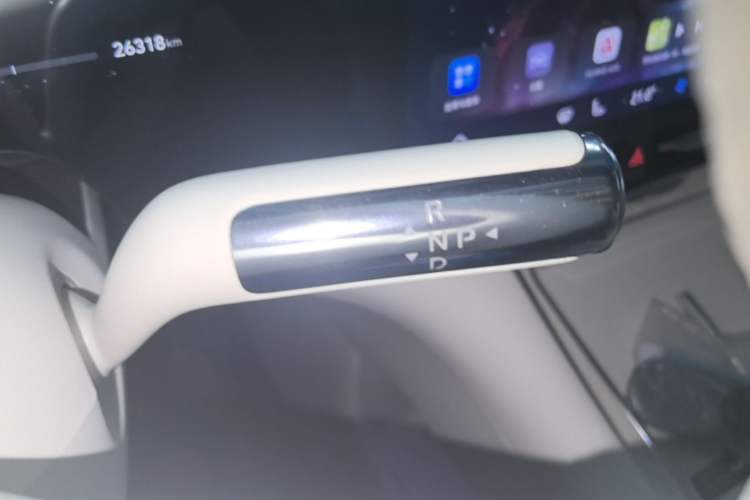 Used Hima AITO M8 2025 Extended-Range Max+ Version 53.4 kWh 5-Seater Edition Gear Lever