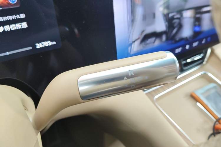 Used Hima AITO M8 2025 Extended-Range Ultra Version 53.4 kWh 6-Seater Edition Gear Lever