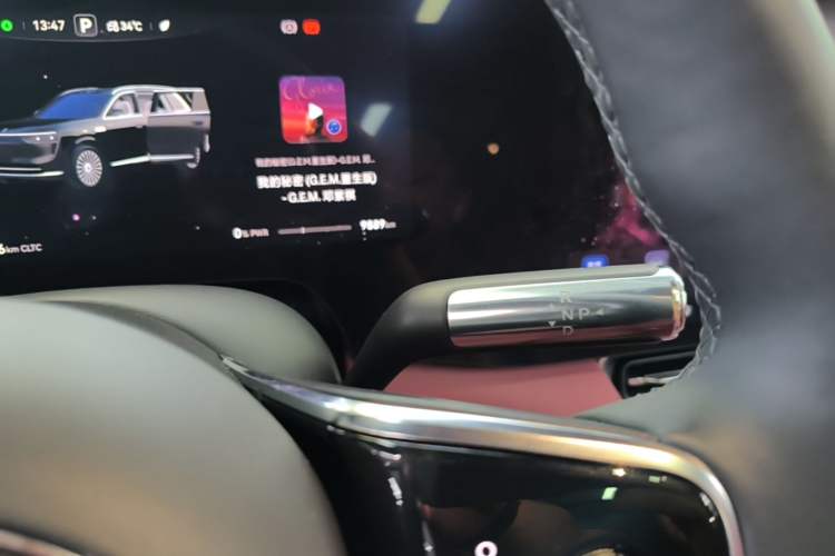 Used Hima AITO M8 2025 Extended-Range Max+ Version 53.4 kWh 5-Seater Edition Gear Lever