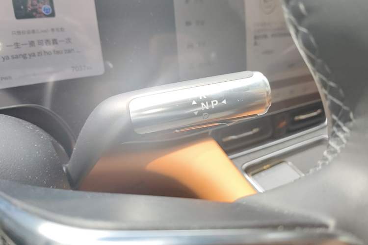 Used Hima AITO M8 2025 Extended-Range Max Version 37 kWh 5-Seater Gear Lever