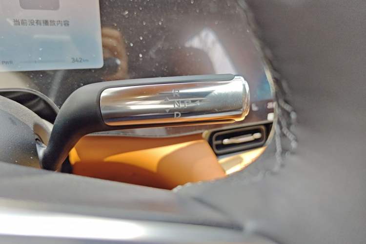 Used Hima AITO M8 2025 Model Range-Extender Max Edition 53.4 kWh, 5-seat version (896-line LiDAR) Gear Lever