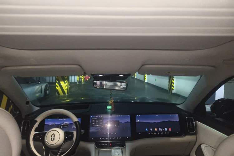 Used Hima AITO M8 2025 Extended-Range Ultra Version 53.4 kWh 6-Seater Edition Headliner