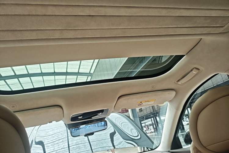 Used Hima AITO M8 2025 Extended-Range Ultra Version 53.4 kWh 6-Seater Edition Headliner