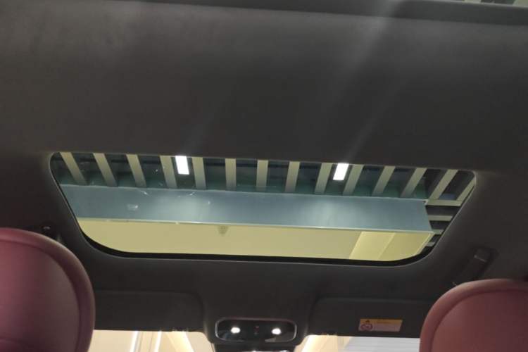 Used Hima AITO M8 2025 Extended-Range Max+ Version 53.4 kWh 6-Seater Edition Headliner