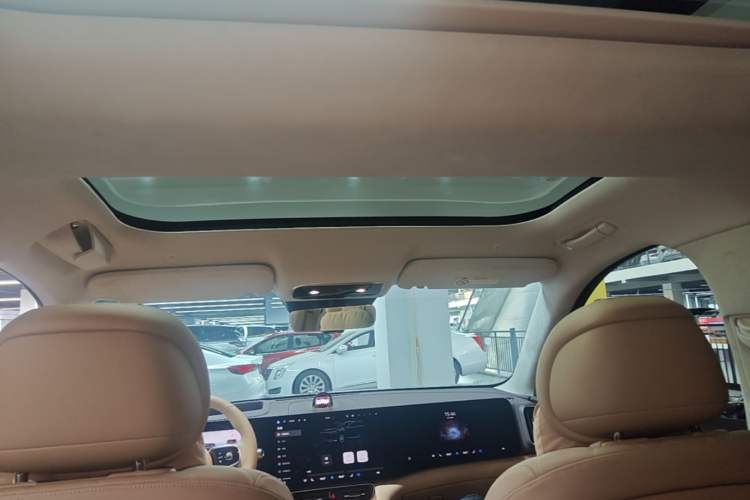 Used Hima AITO M8 2025 Extended-Range Max+ Version 53.4 kWh 6-Seater Edition Headliner
