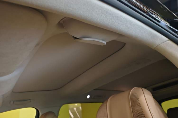 Used Hima AITO M8 2025 Extended-Range Ultra Version 53.4 kWh 6-Seater Edition Headliner