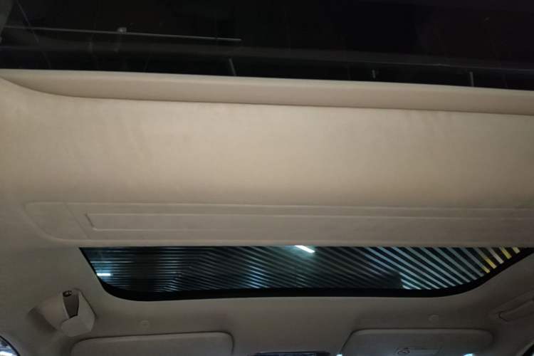 Used Hima AITO M8 2025 Extended-Range Ultra Version 53.4 kWh 6-Seater Edition Headliner