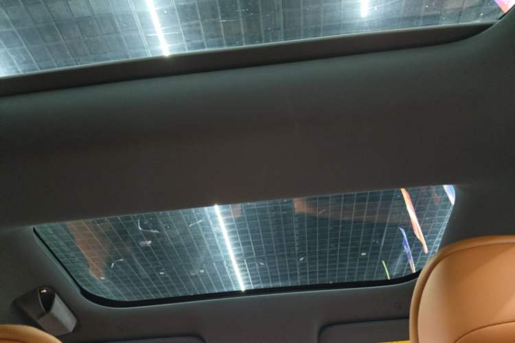 Used Hima AITO M8 2025 Extended-Range Max Version 37 kWh 5-Seater Headliner