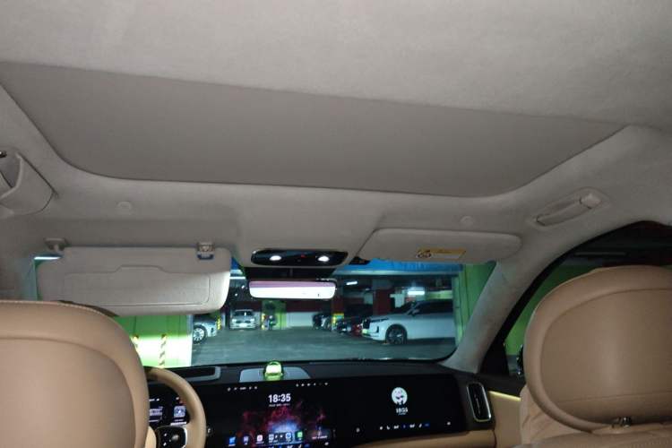 Used Hima AITO M8 2025 Extended-Range Max+ Version 53.4 kWh 6-Seater Edition Headliner