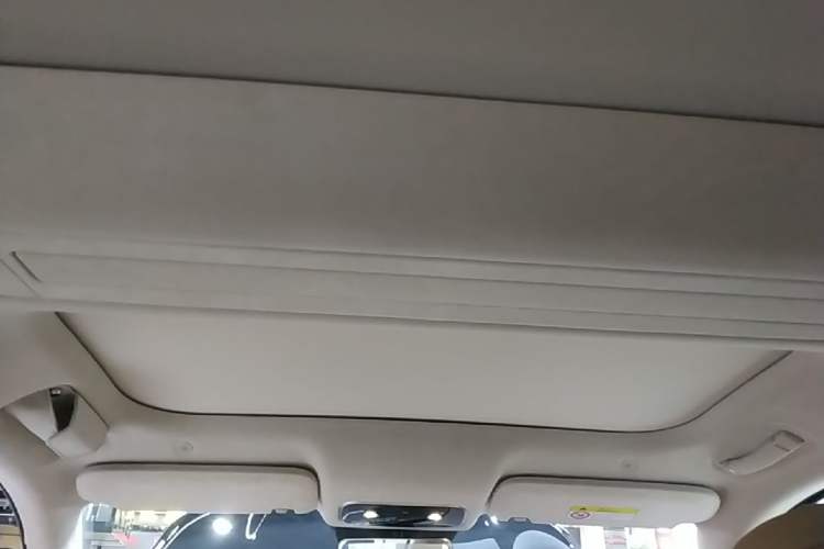 Used Hima AITO M8 2025 Extended-Range Ultra Version 53.4 kWh 6-Seater Edition Headliner