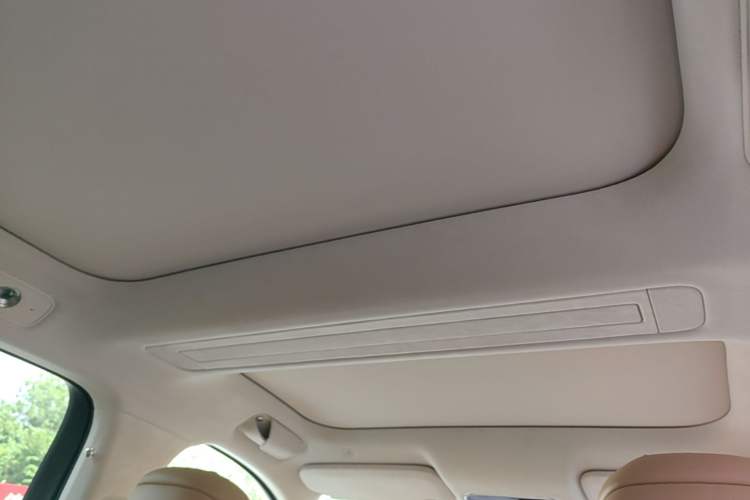 Used Hima AITO M8 2025 Extended-Range Ultra Version 53.4 kWh 6-Seater Edition Headliner