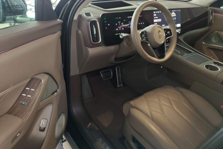 Used Hima AITO M8 2025 Model, Pure Electric Max+ Six-Seat Long-Range Version Interior 3
