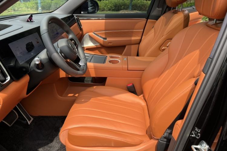 Used Hima AITO M8 2025 Extended-Range Max+ Version 53.4 kWh 5-Seater Edition Interior 5