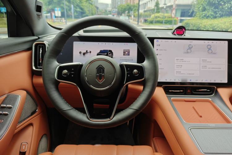Used Hima AITO M8 2025 Extended-Range Max+ Version 53.4 kWh 6-Seater Edition Interior 6