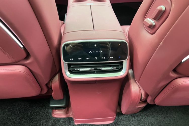 Used Hima AITO M8 2025 Extended-Range Max+ Version 53.4 kWh 6-Seater Edition Interior 6