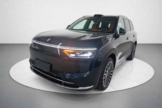 Hima AITO M8 2025 Extended-Range Ultra Version 53.4 kWh 5-Seater Edition usata