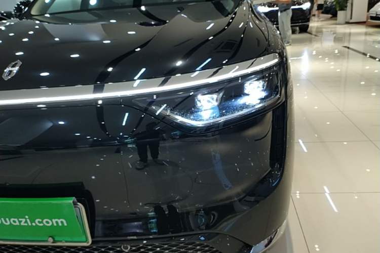 Used Hima AITO M8 2025 Model Pure Electric Max+ Six-Seat Four-Wheel-Drive Version Left Front Headlight