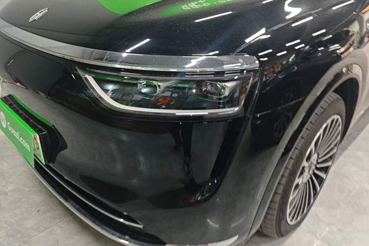 Used Hima AITO M8 2025 Extended-Range Ultra Version 53.4 kWh 6-Seater Edition Left Front Headlight