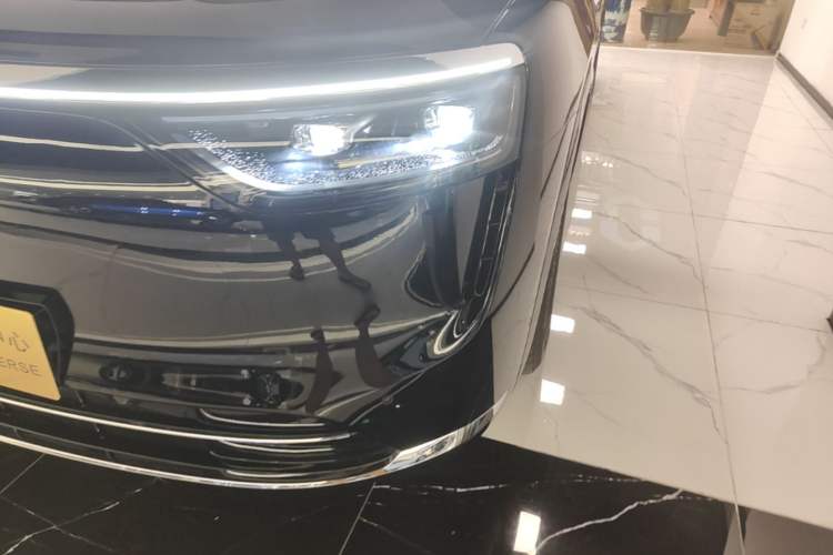 Used Hima AITO M8 2025 Extended-Range Max+ Version 53.4 kWh 5-Seater Edition Left Front Headlight