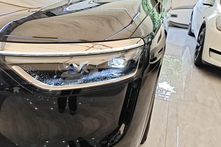 Used Hima AITO M8 2025 Extended-Range Ultra Version 53.4 kWh 6-Seater Edition Left Front Headlight