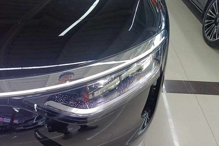 Used Hima AITO M8 2025 Extended-Range Max+ Version 53.4 kWh 6-Seater Edition Left Front Headlight