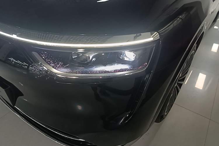 Used Hima AITO M8 2025 Extended-Range Ultra Version 53.4 kWh 6-Seater Edition Left Front Headlight