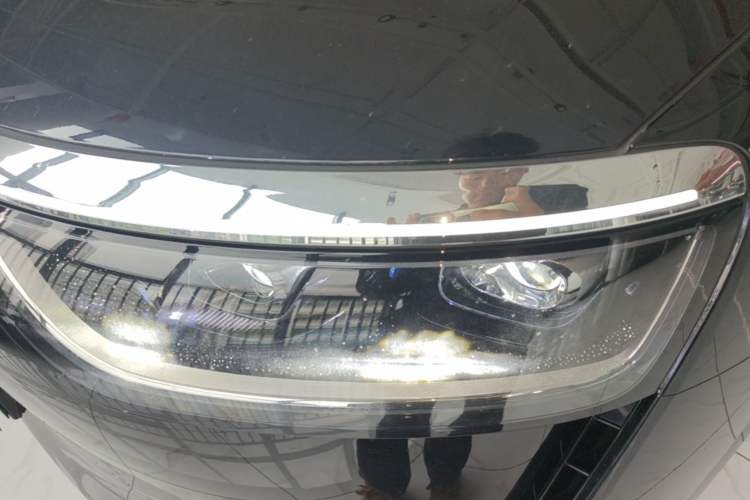 Used Hima AITO M8 2025 Extended-Range Max+ Version 53.4 kWh 6-Seater Edition Left Front Headlight