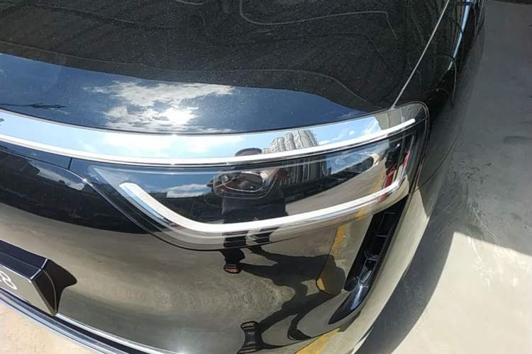 Used Hima AITO M8 2025 Extended-Range Ultra Version 53.4 kWh 6-Seater Edition Left Front Headlight