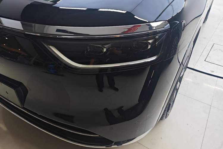 Used Hima AITO M8 2025 Extended-Range Max+ Version 53.4 kWh 6-Seater Edition Left Front Headlight