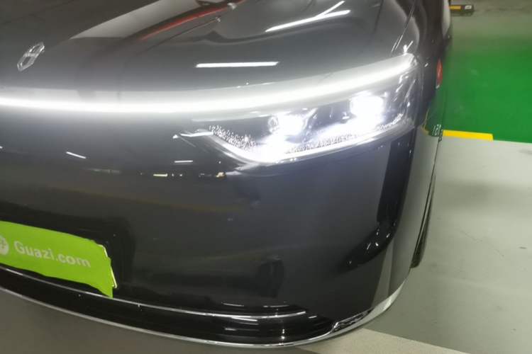 Used Hima AITO M8 2025 Extended-Range Max+ Version 53.4 kWh 6-Seater Edition Left Front Headlight