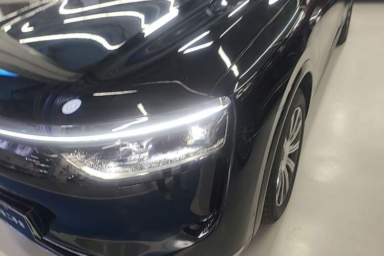 Used Hima AITO M8 2025 Extended-Range Max+ Version 53.4 kWh 5-Seater Edition Left Front Headlight