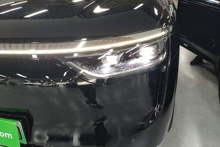 Used Hima AITO M8 2025 Extended-Range Max+ Version 53.4 kWh 5-Seater Edition Left Front Headlight