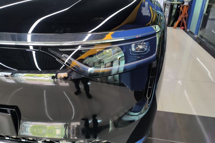 Used Hima AITO M8 2025 Extended-Range Ultra Version 53.4 kWh 6-Seater Edition Left Front Headlight