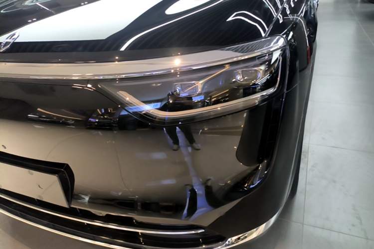 Used Hima AITO M8 2025 Extended-Range Max+ Version 53.4 kWh 6-Seater Edition Left Front Headlight