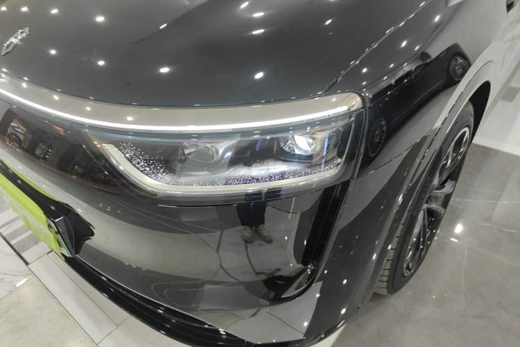 Used Hima AITO M8 2025 Extended-Range Ultra Version 53.4 kWh 5-Seater Edition Left Front Headlight