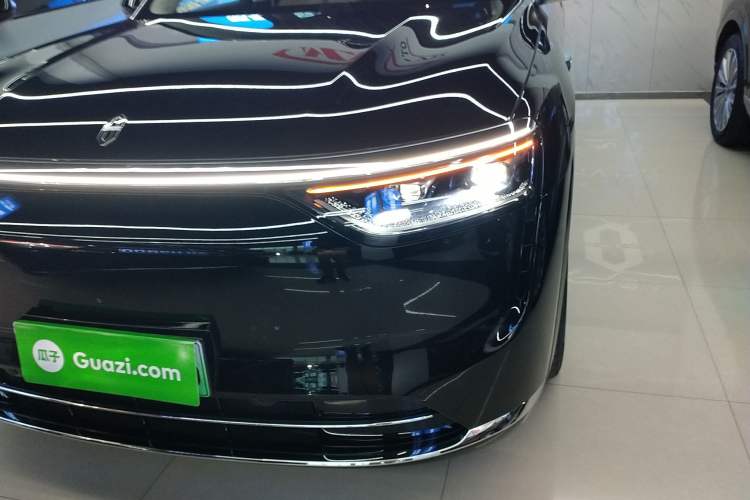 Used Hima AITO M8 2025 Extended-Range Ultra Version 53.4 kWh 6-Seater Edition Left Front Headlight