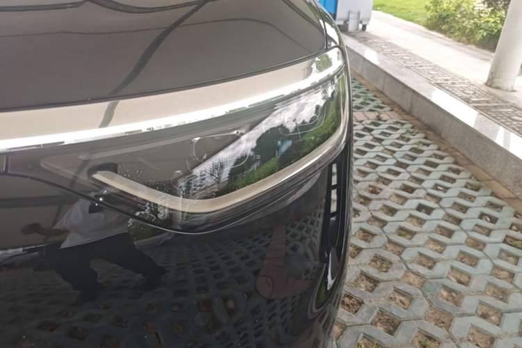 Used Hima AITO M8 2025 Extended-Range Ultra Version 53.4 kWh 6-Seater Edition Left Front Headlight