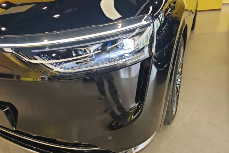 Used Hima AITO M8 2025 Extended-Range Ultra Version 53.4 kWh 6-Seater Edition Left Front Headlight