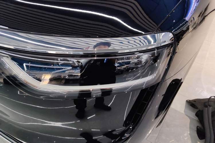 Used Hima AITO M8 2025 Extended-Range Max+ Version 53.4 kWh 6-Seater Edition Left Front Headlight