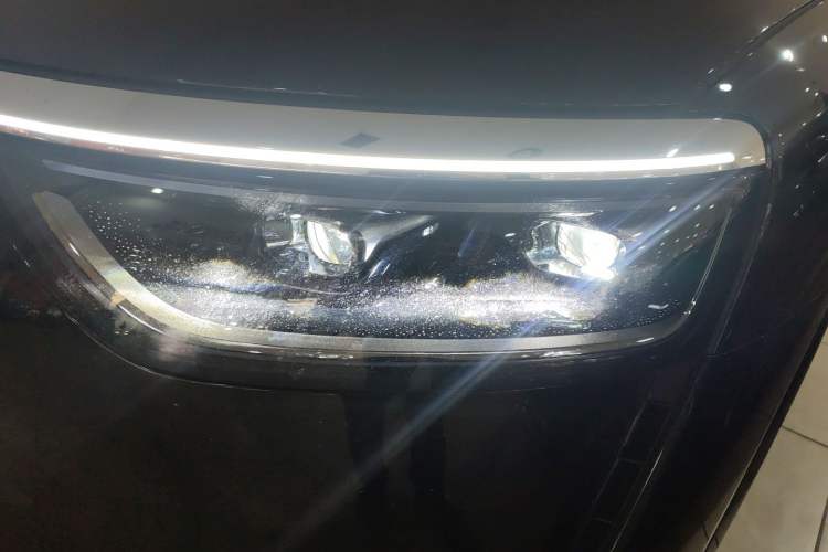 Used Hima AITO M8 2025 Model Pure Electric Max+ Five-Seat Long-Range Version Left Front Headlight