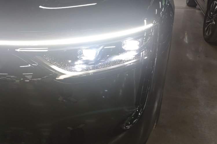 Used Hima AITO M8 2025 Extended-Range Max+ Version 53.4 kWh 5-Seater Edition Left Front Headlight