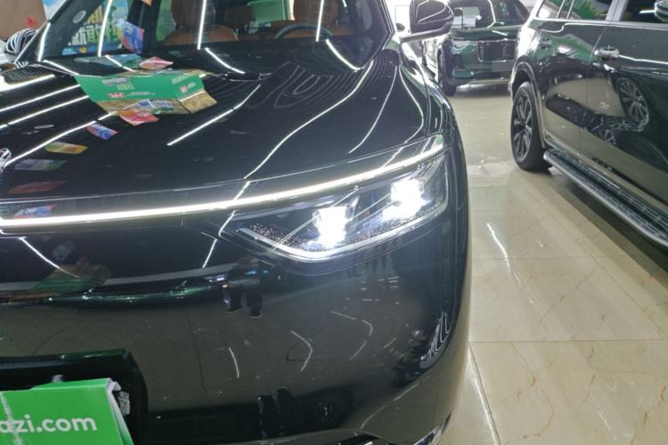 Used Hima AITO M8 2025 Extended-Range Max Version 37 kWh 5-Seater Left Front Headlight