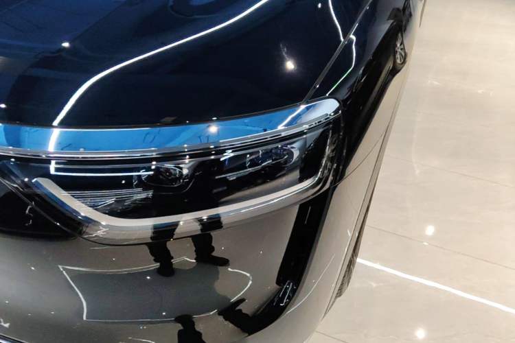 Used Hima AITO M8 2025 Extended-Range Max+ Version 53.4 kWh 5-Seater Edition Left Front Headlight