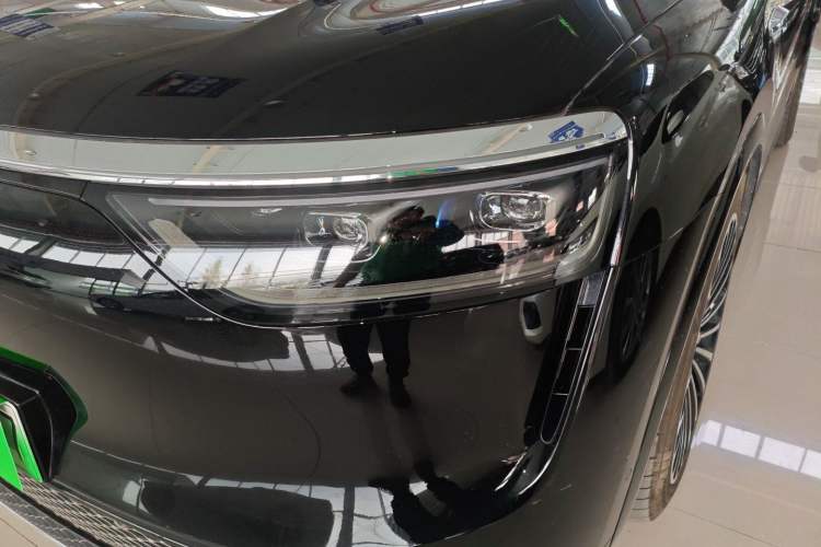Used Hima AITO M8 2025 Model, Pure Electric Max+ Six-Seat Long-Range Version Left Front Headlight