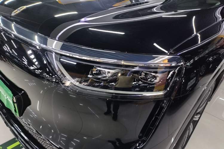 Used Hima AITO M8 2025 Model, Pure Electric Max+ Six-Seat Long-Range Version Left Front Headlight