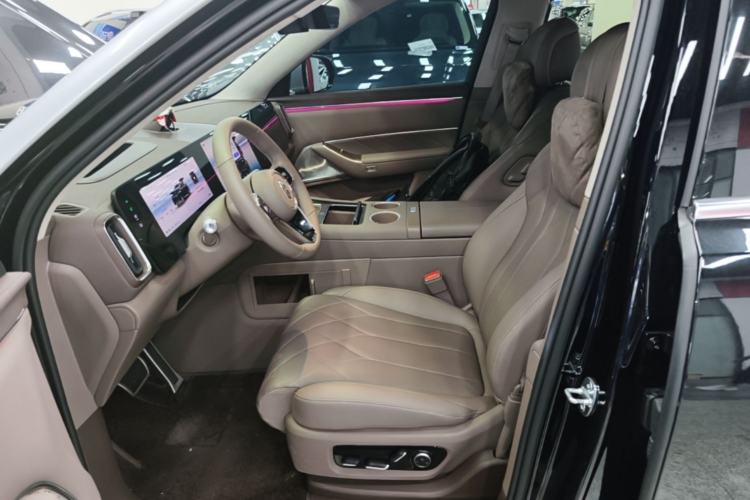 Used Hima AITO M8 2025 Model Pure Electric Max+ Five-Seat Long-Range Version Left Front Seat