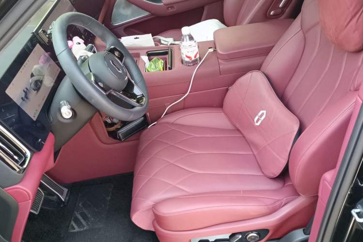 Used Hima AITO M8 2025 Extended-Range Max+ Version 53.4 kWh 6-Seater Edition Left Front Seat